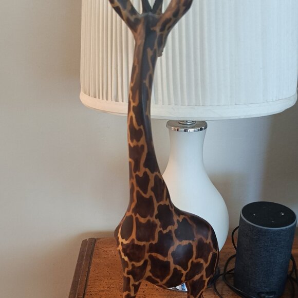 Vintage Hand Carved Painted Wood Giraffe. 18" Tall - Picture 4 of 7